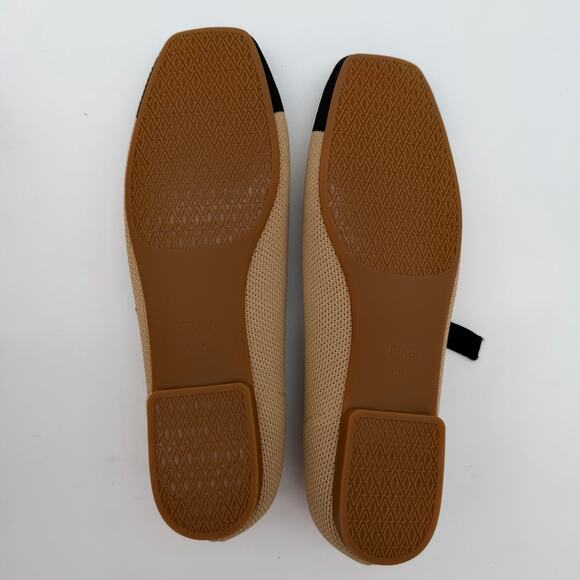 Elegant Black and Tan Women's Flats - Picture 6 of 7